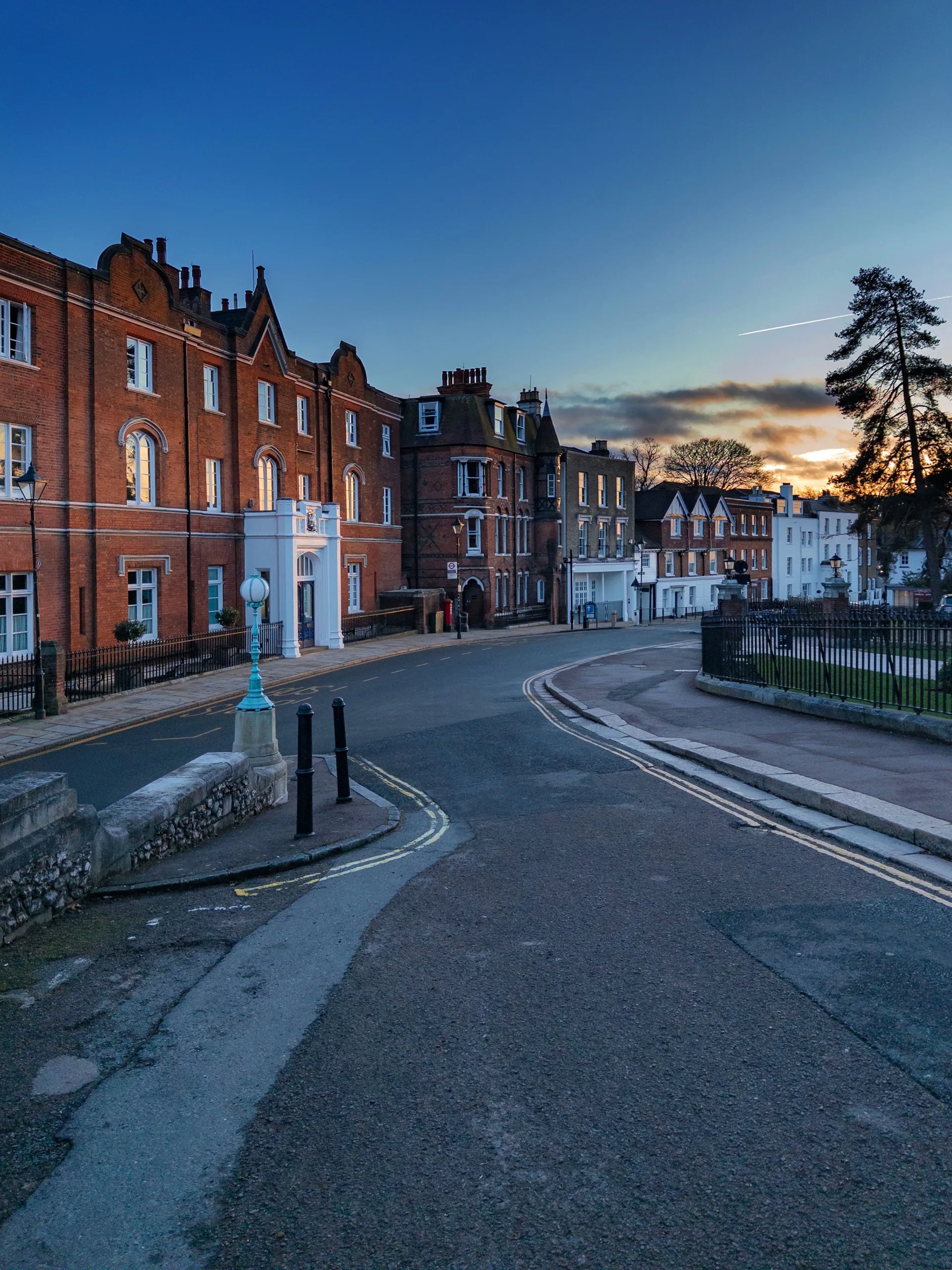 Accountant preparing a Self Assessment return for a self-employed client in Farnham Royal